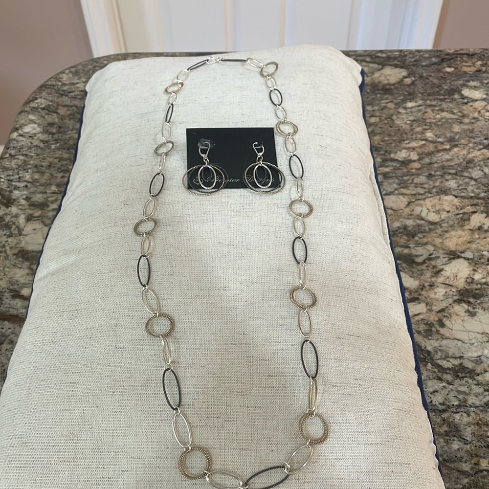 NWT Premier Designs Necklace and Earrings Set